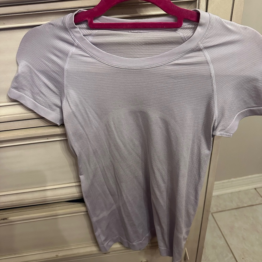 Lululemon size 4 shirt